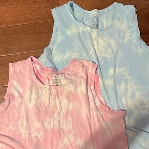 Blue and pink tie dye tank tops! Great for the summer